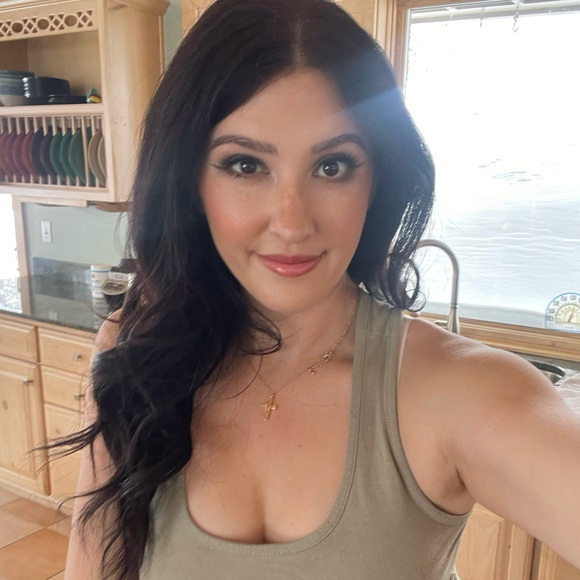 ashlyngutman